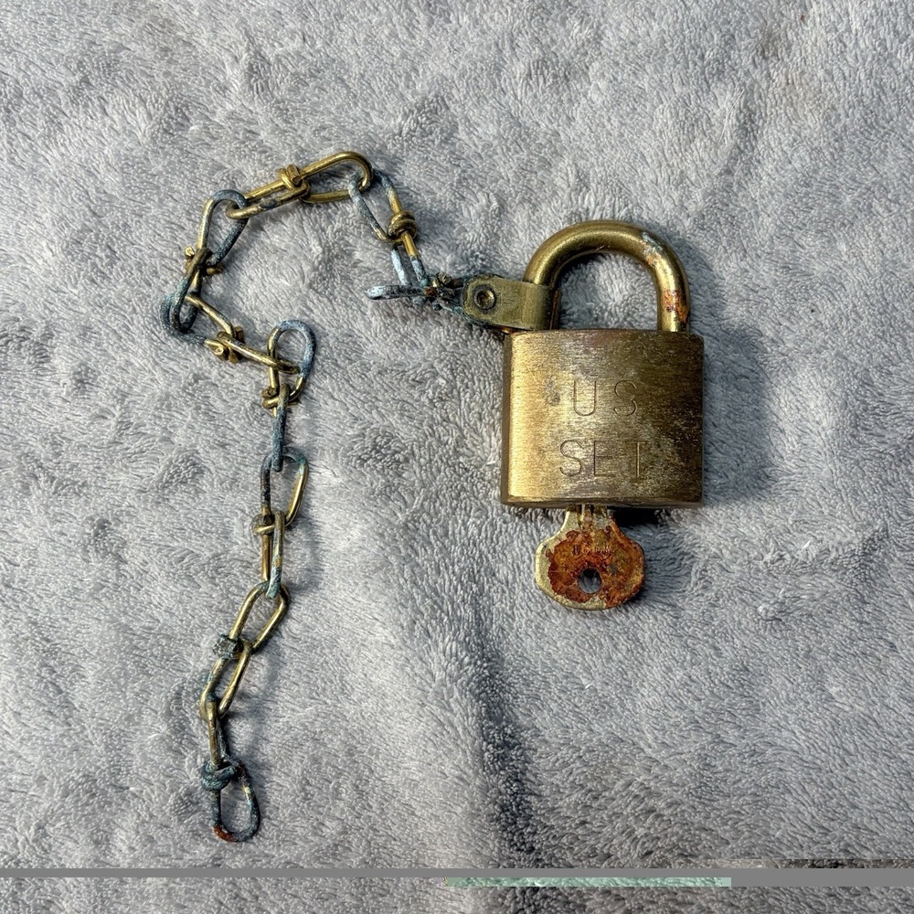 U.S. Military Waterbury NOS Solid Brass Padlock With One Key And Chain